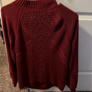 Burgundy long sleev sweater